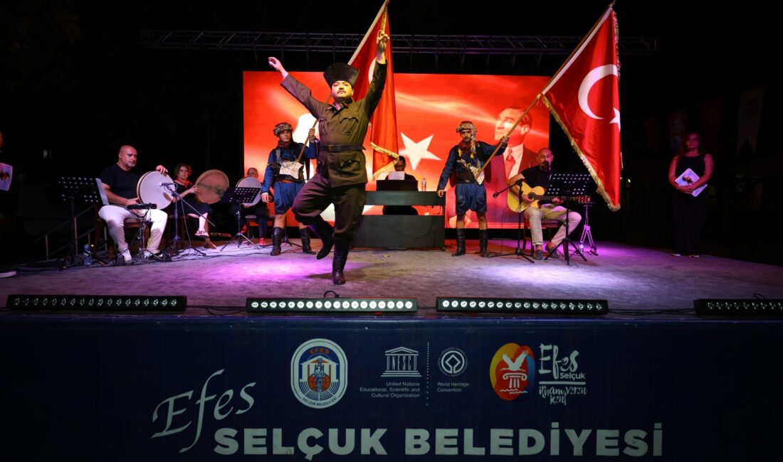 Efes Selçuk Belediyesi, 30 Ağustos Zafer Bayramı'nı fener alayı ve