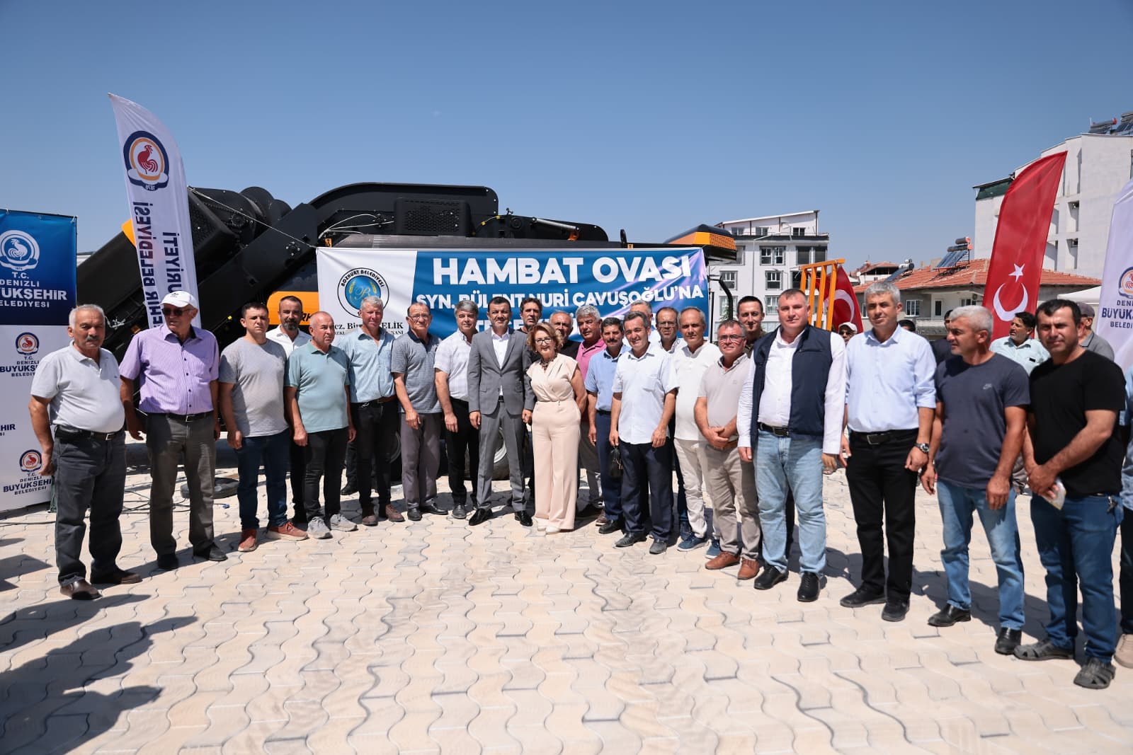 Bozkurt ve Çardak’a Büyükşehir’den silaj paketleme desteği