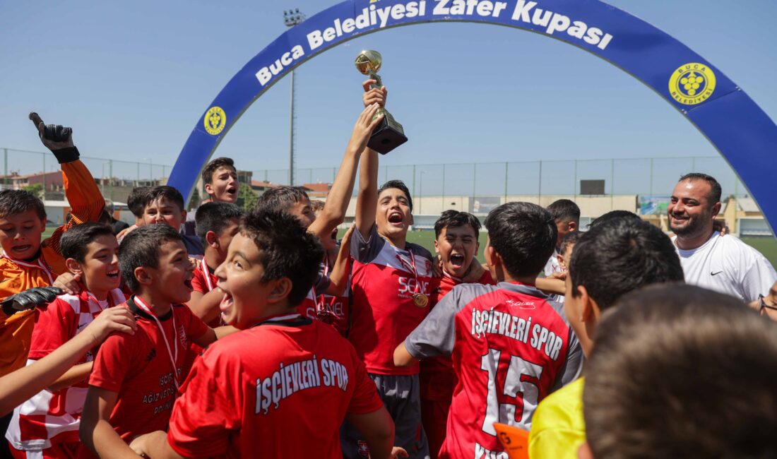 Buca Belediyesi'nin 30 Ağustos Zafer Bayramı kutlamaları kapsamında düzenlediği 2.