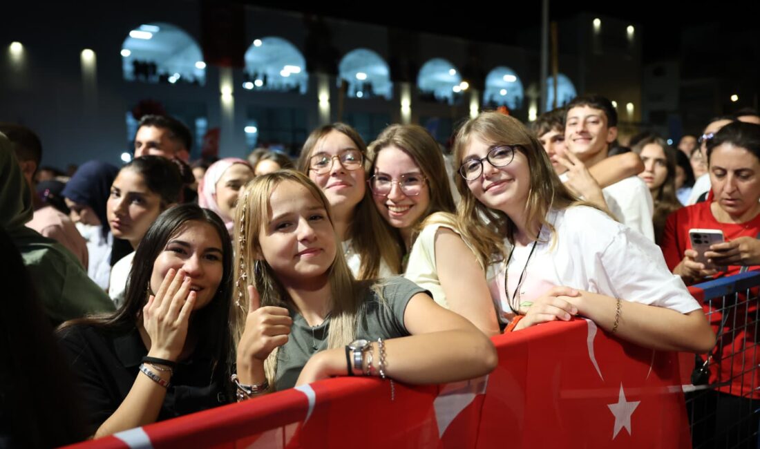 Aydın Büyükşehir Belediyesi, 30 Ağustos Zafer Bayramı'nın 103. yılını konserlerle