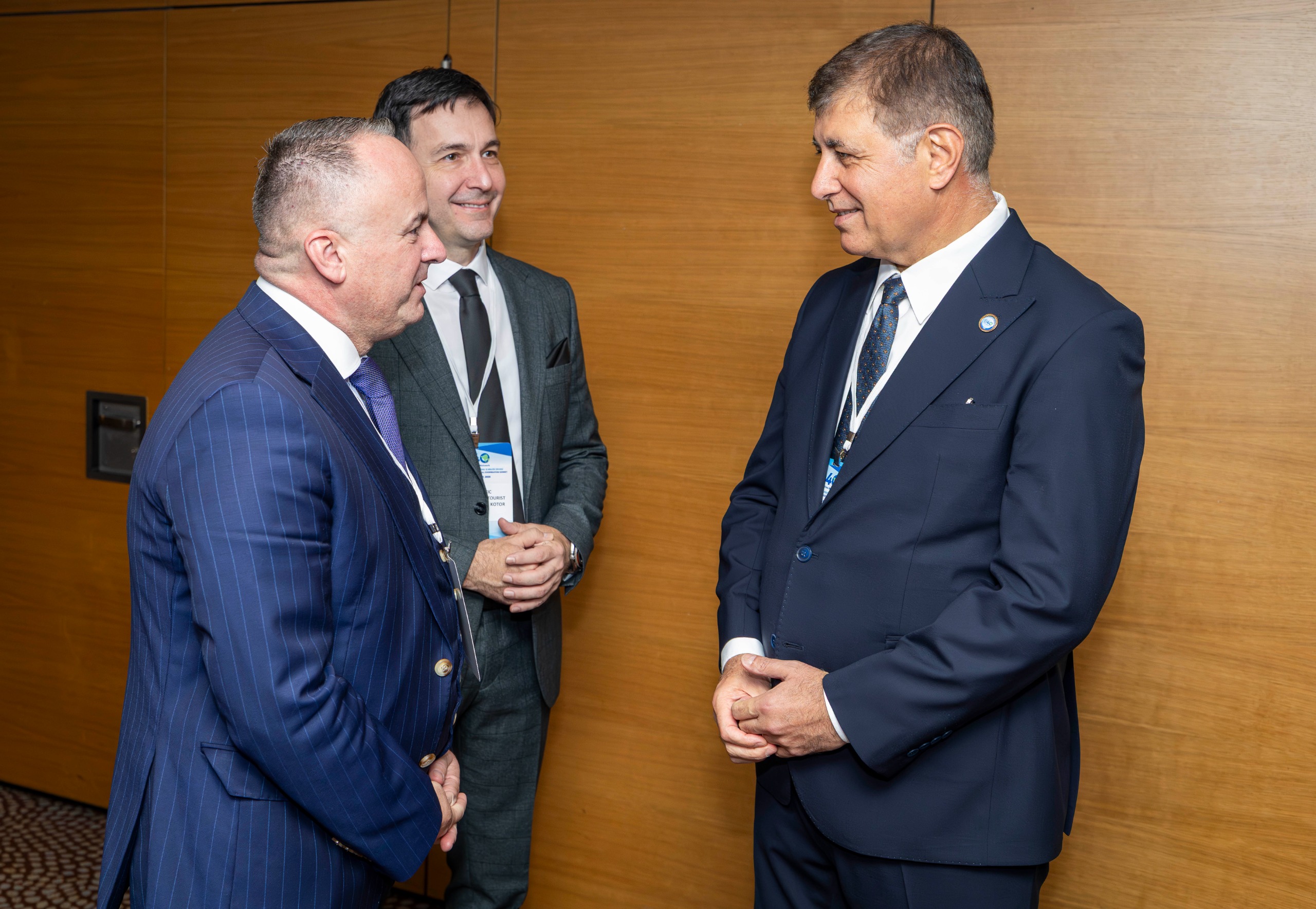 İzmir Büyükşehir Belediye Başkanı Dr. Cemil Tugay'ın ev sahipliğinde B40