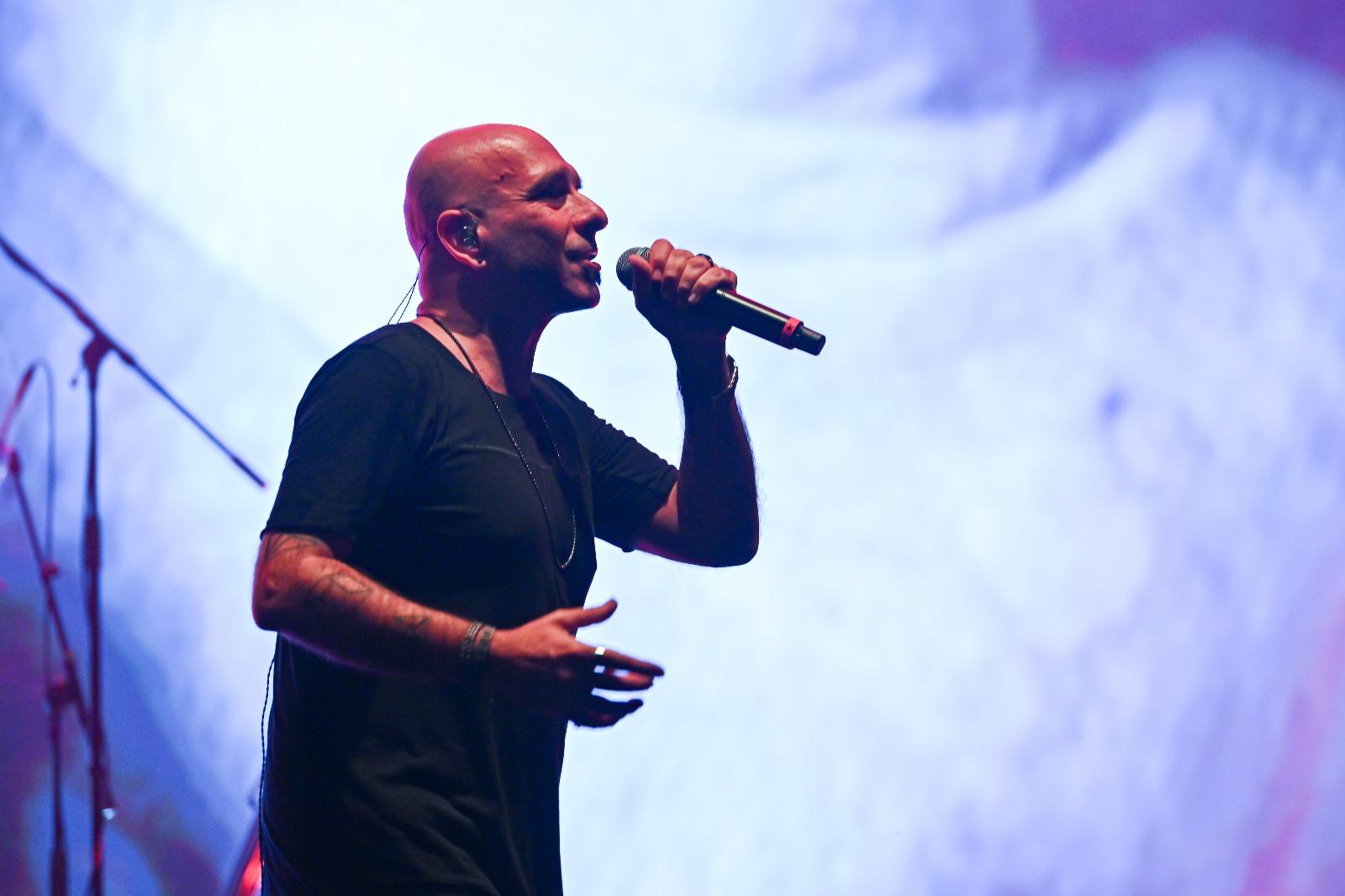 94. İzmir Enternasyonal Fuarı (İEF) Çim Konserleri'nde sahne alan rock