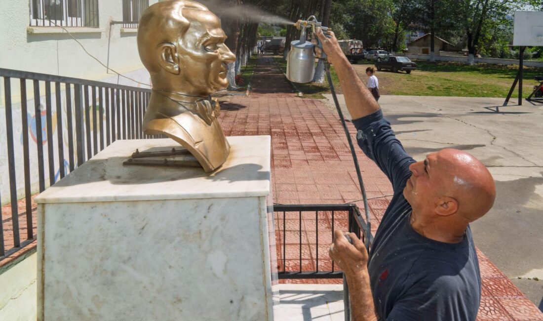 İzmir Büyükşehir Belediyesi, 2025-2026 eğitim dönemi öncesinde 9 ilçedeki okulları