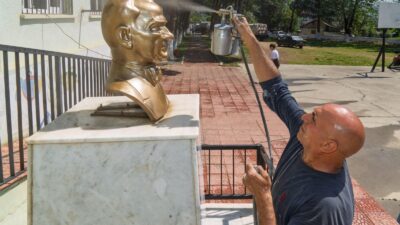 İzmir Büyükşehir Belediyesi, 2025-2026 eğitim dönemi öncesinde 9 ilçedeki okulları