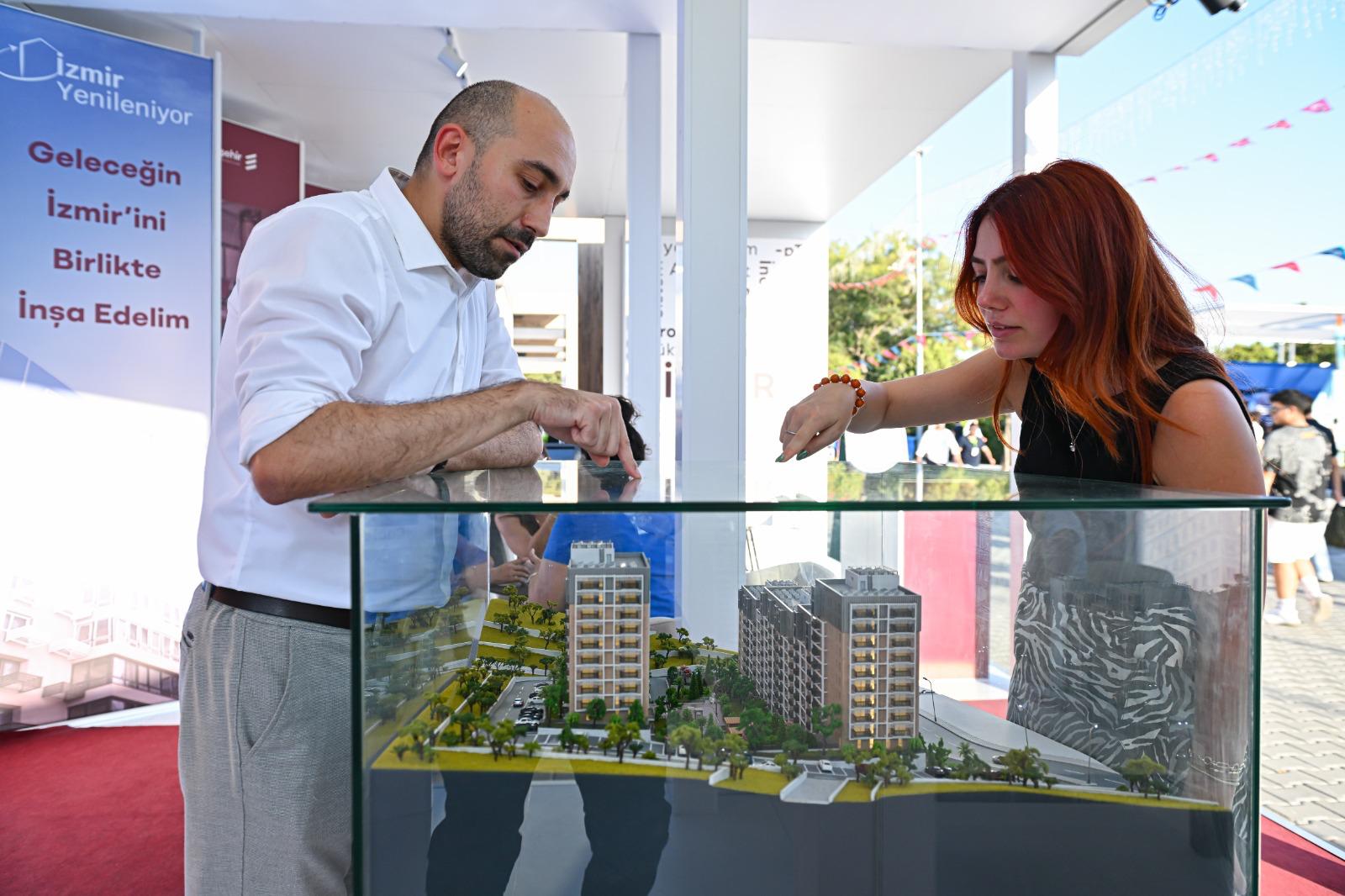 İzmir Büyükşehir Belediyesi'nin 25 bin sosyal konut projesinin ilk etabı