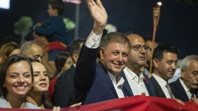 İzmir’in 103. kurtuluş yıl dönümü, gün boyu süren törenler ve