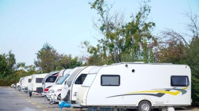 İzmir Büyükşehir Belediyesi’ne ait İnciraltı Karavan Parkı, sunduğu olanaklar ve