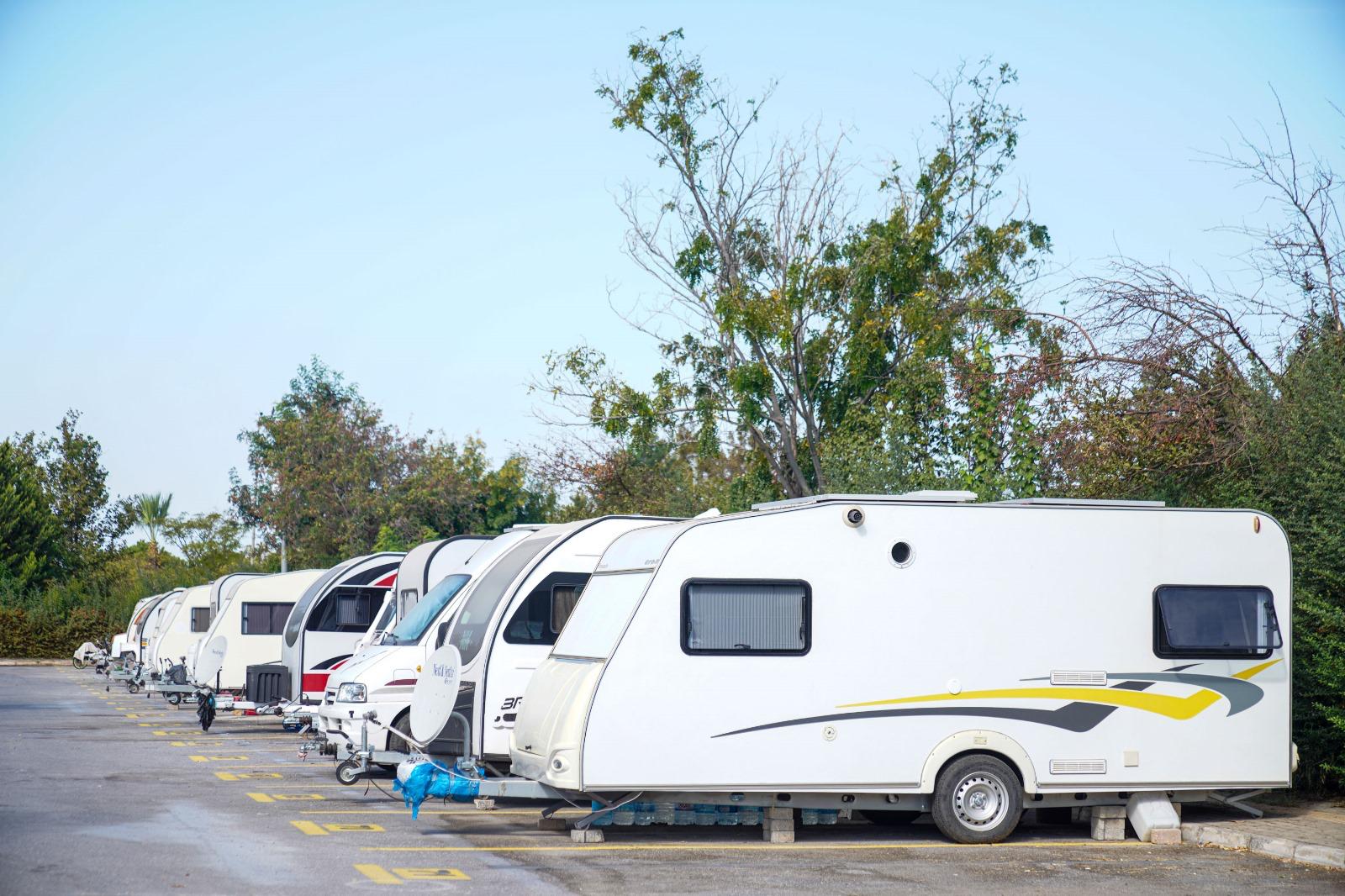 İzmir Büyükşehir Belediyesi’ne ait İnciraltı Karavan Parkı, sunduğu olanaklar ve