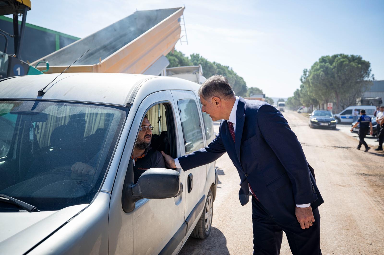 İzmir Büyükşehir Belediyesi, Aliağa OSB yolunda İZBETON ile iki kilometrelik