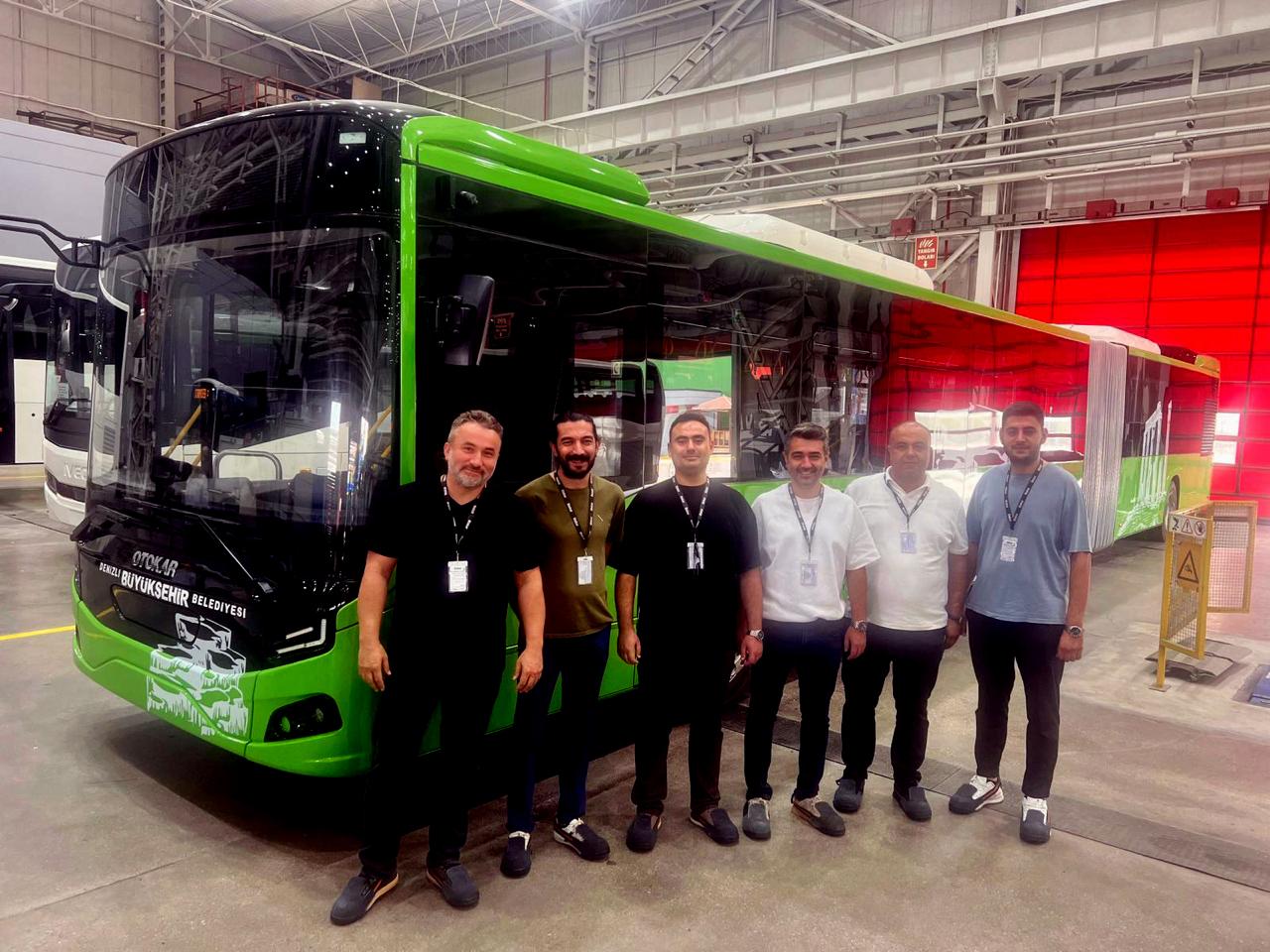 Denizli Büyükşehir Belediyesi, toplu ulaşım filosunu yeniliyor. Yeni otobüslerin üretimi