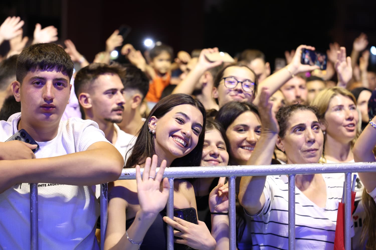Aydın Büyükşehir Belediyesi'nin düzenlediği kurtuluş kutlamaları, Sultanhisar'ın Atça Mahallesi'nde devam