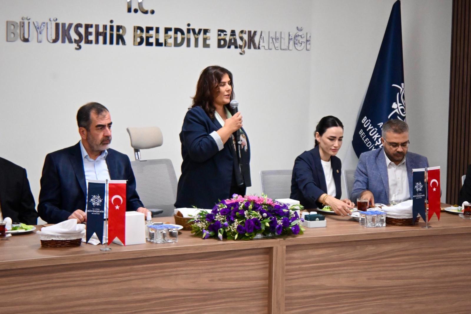 Aydın Büyükşehir Belediye Başkanı Özlem Çerçioğlu, Koçarlı muhtarları ile bir