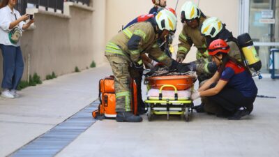Karabağlar Belediyesi ve İzmir Büyükşehir İtfaiyesi iş birliğiyle İtfaiye Haftası