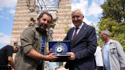 Kemalpaşa Belediyesi'nin düzenlediği 7 Eylül Kurtuluş Günü törenleri, kortej yürüyüşü