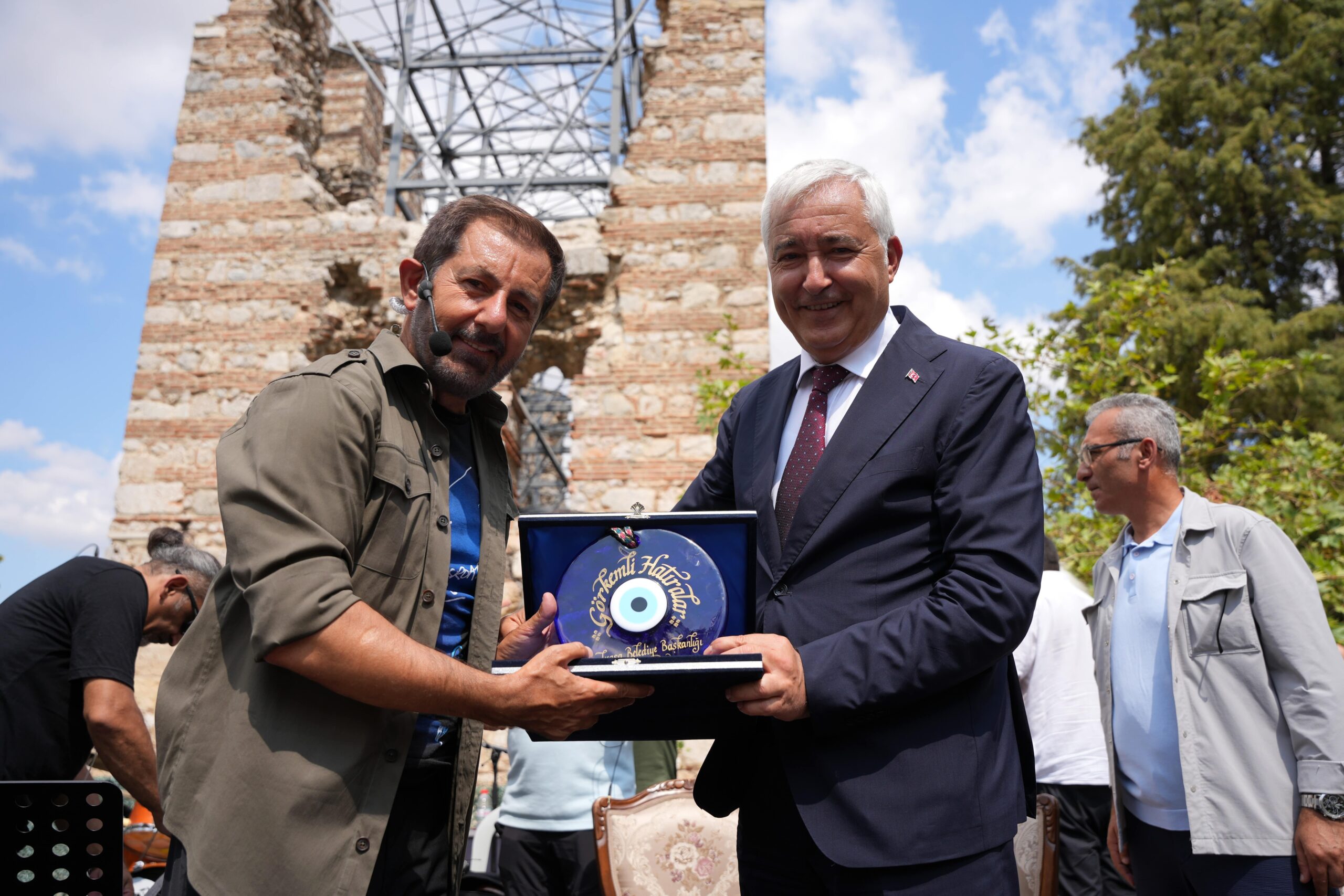 Kemalpaşa Belediyesi'nin düzenlediği 7 Eylül Kurtuluş Günü törenleri, kortej yürüyüşü