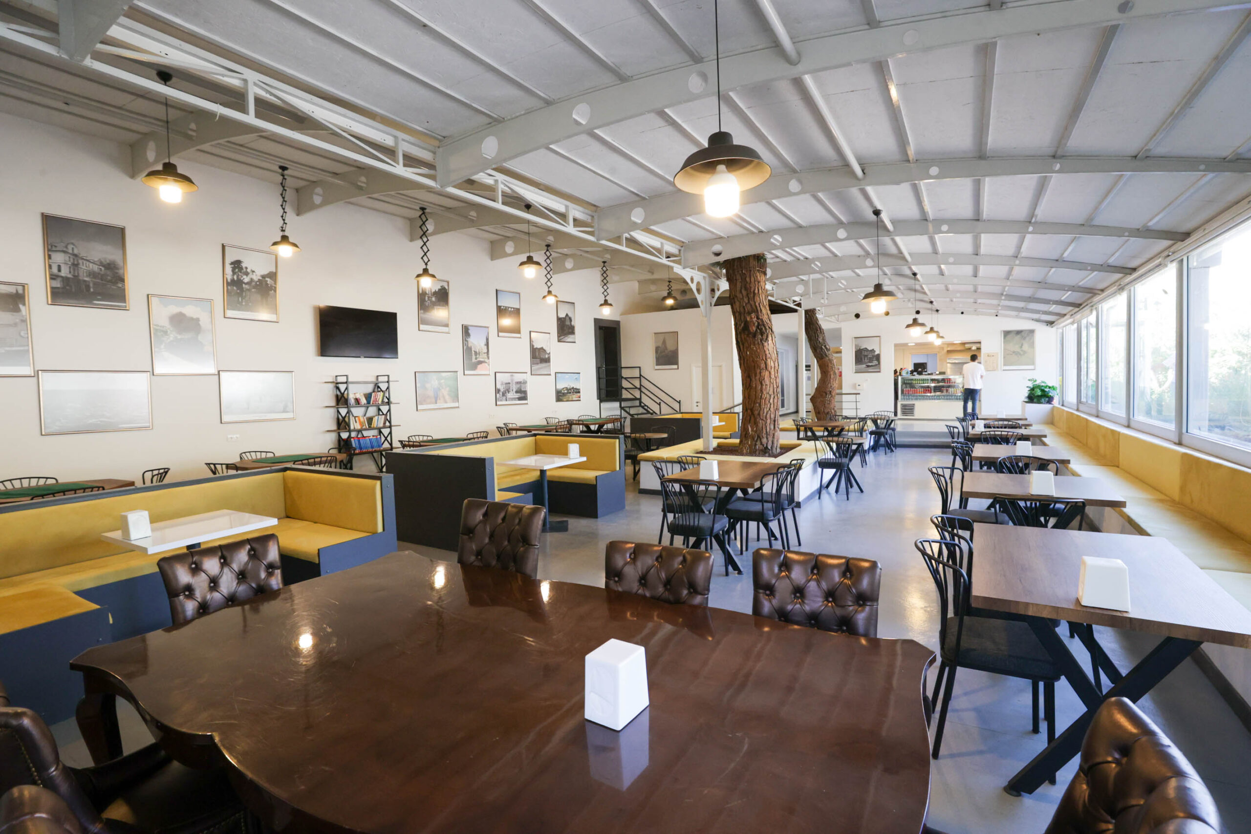 Buca Belediyesi, ilçenin hafızasında önemli bir yeri olan Göksu Kafe'yi