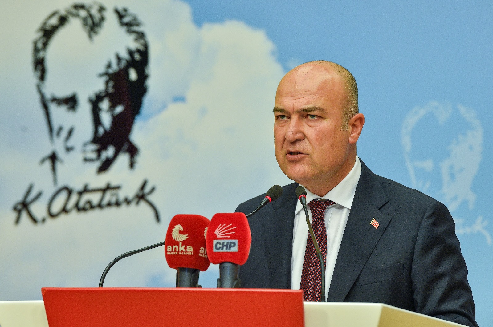 CHP Gölge İçişleri Bakanı Murat Bakan, İçişleri Bakanı Ali Yerlikaya'nın