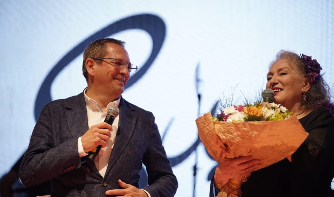 Ayvalık, 16–19 Ekim tarihleri arasında 20. Zeytin Hasat Festivali’ne hazırlanıyor.