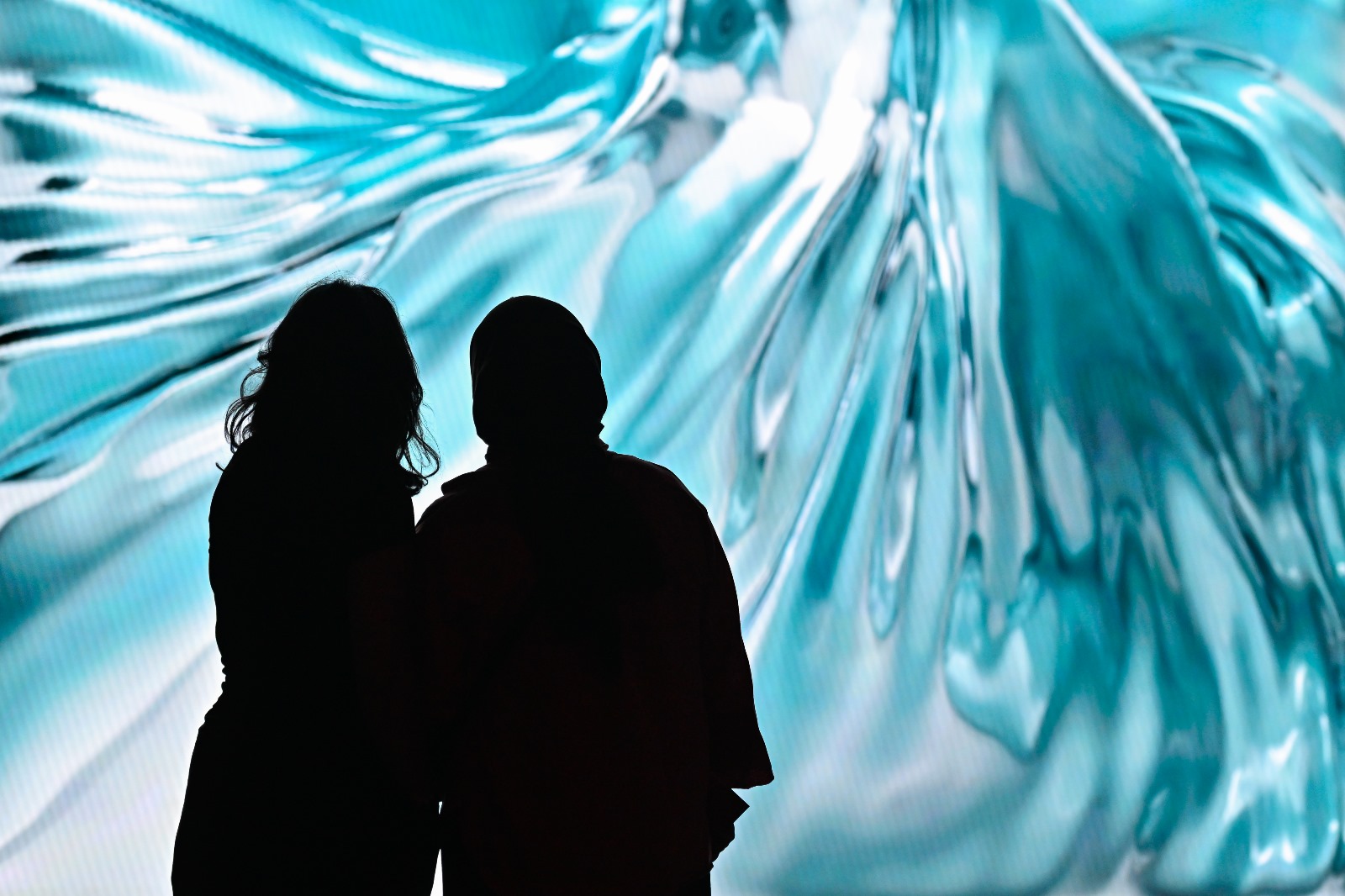 Refik Anadol’un yapay zeka eserleri “Şifanın Algısı” ve “Makine Rüyaları: