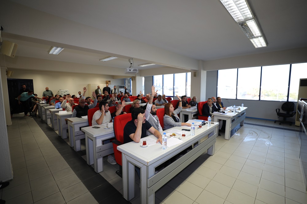 Menderes Belediyesi Ekim Ayı Meclisi'nde 2026 Mali Yılı Bütçesi oy