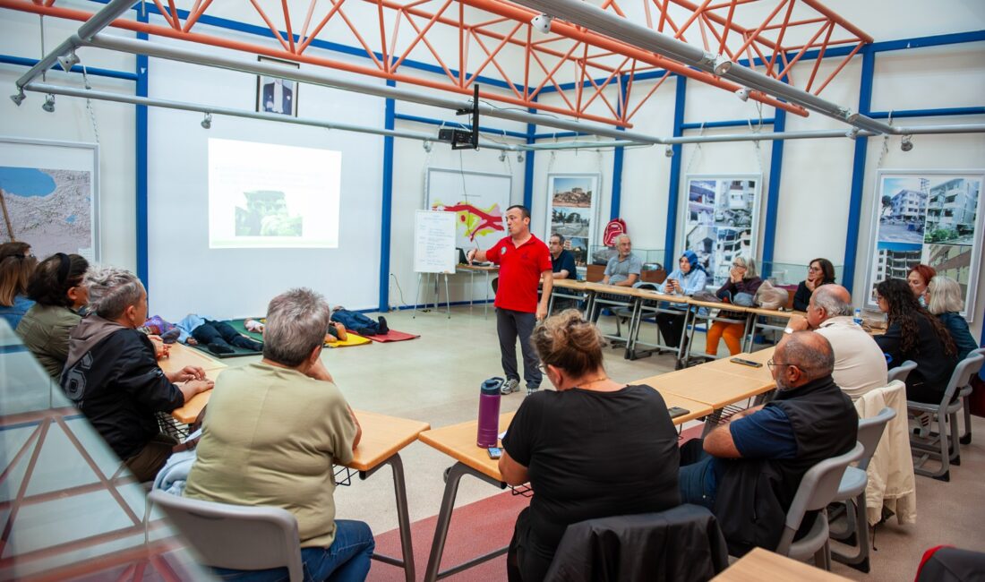 Afetlere karşı bilinçli Karşıyaka hedefiyle ikinci dönem gönüllü kayıtları başladı.