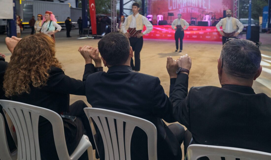 Cumhuriyet’in 102. yılı kutlamaları Kiraz’da konserler, sergiler ve çocuk etkinlikleriyle