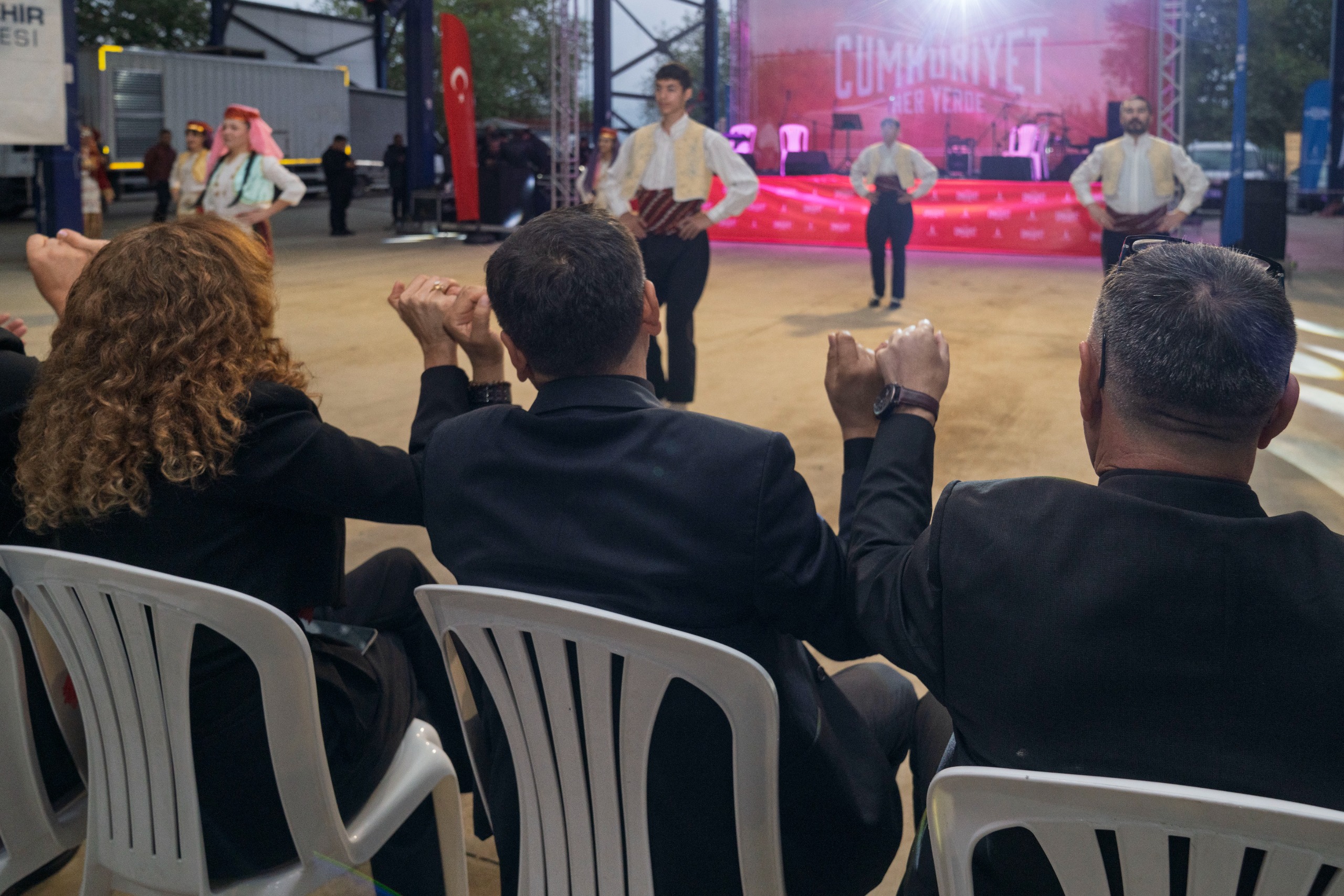 Cumhuriyet’in 102. yılı kutlamaları Kiraz’da konserler, sergiler ve çocuk etkinlikleriyle