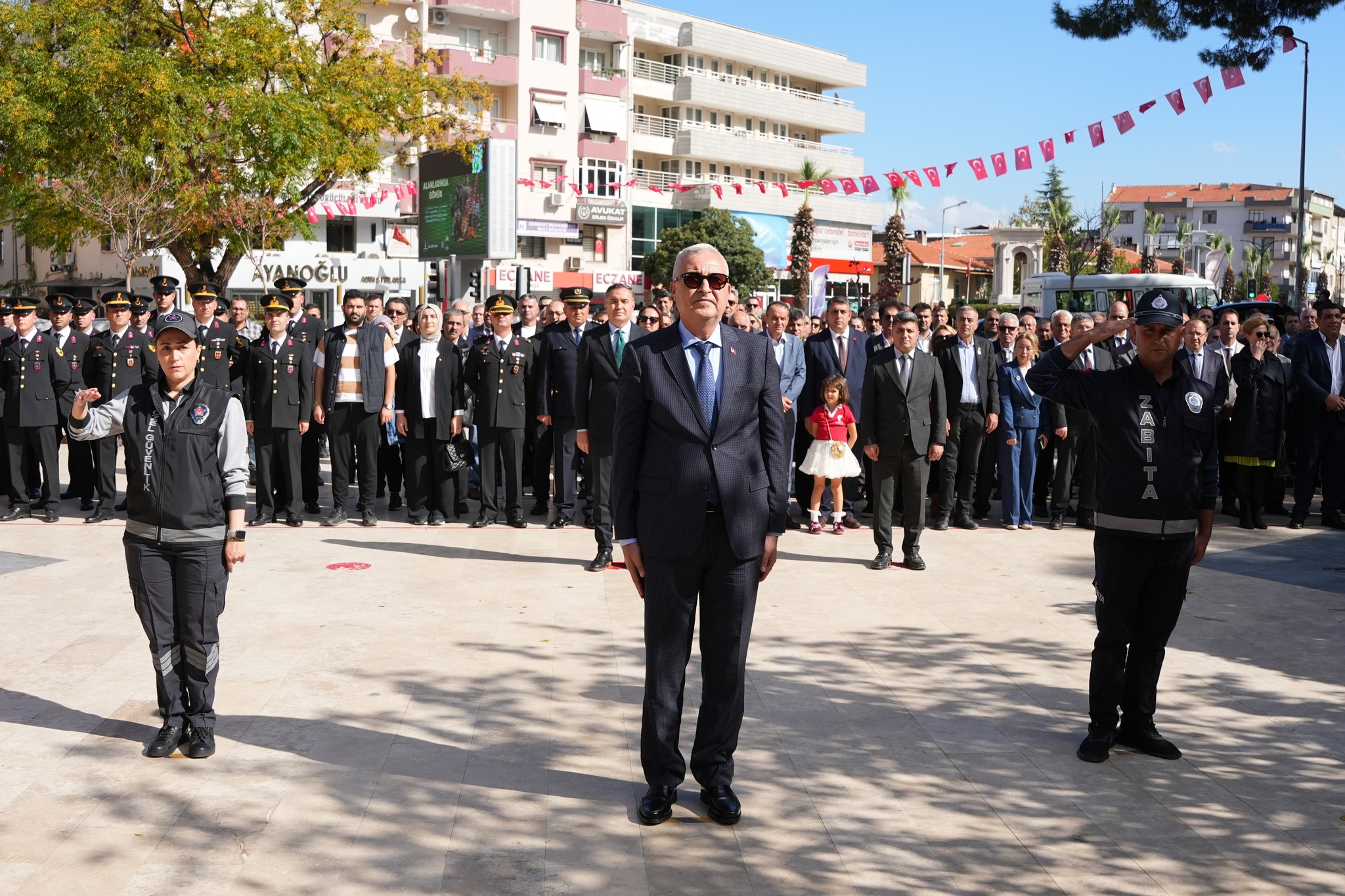 Cumhuriyet Bayramı Kemalpaşa’da büyük bir coşkuyla kutlandı. Başkan Türkmen: “Kemalpaşa