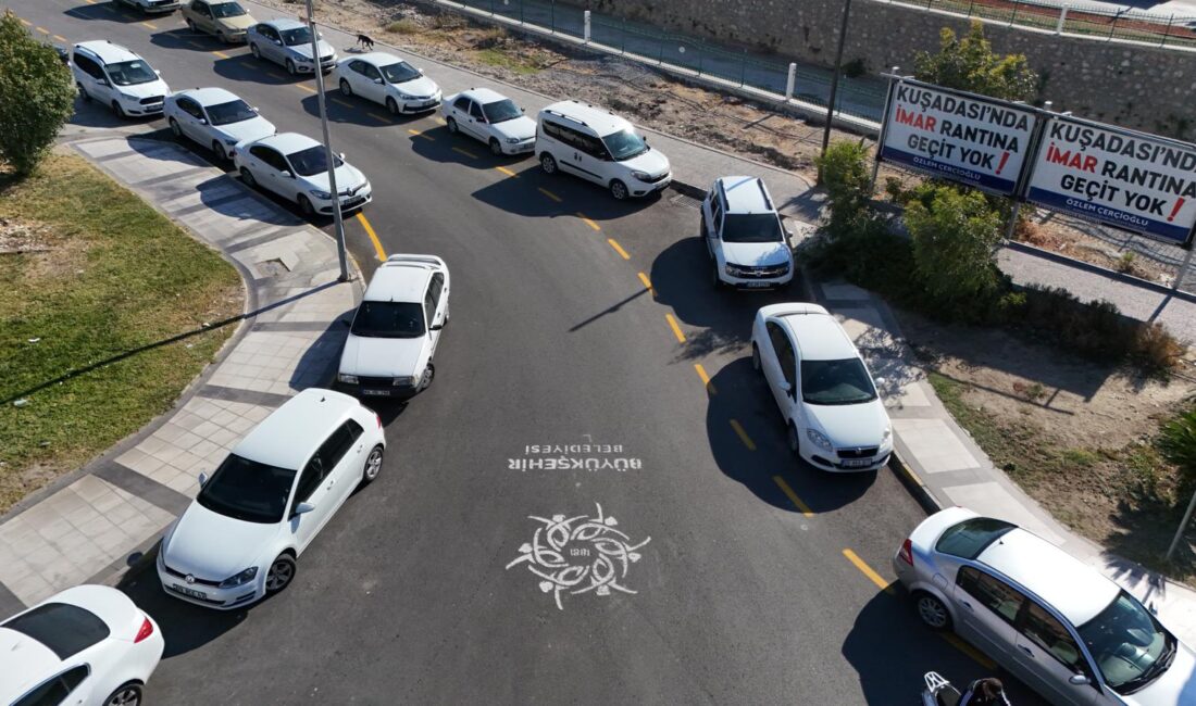 Aydın Büyükşehir Belediyesi, ilçelerde sürdürdüğü yol ve altyapı çalışmalarını tamamladı.