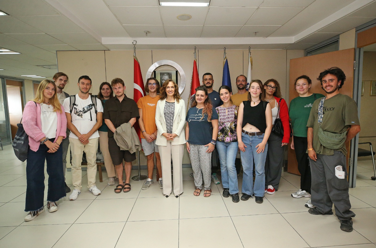 Karşıyakalı Öğrencilere Uluslararası Destek