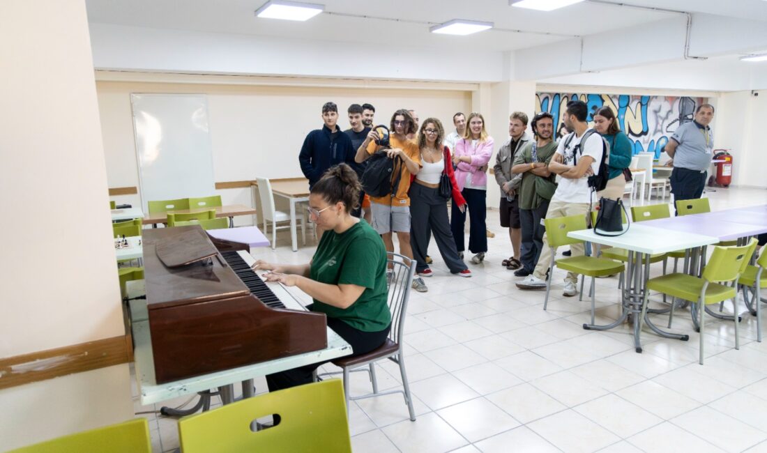 Karşıyaka Belediyesi, Pi Gençlik Derneği ile iş birliği yaparak Karşıyakalı