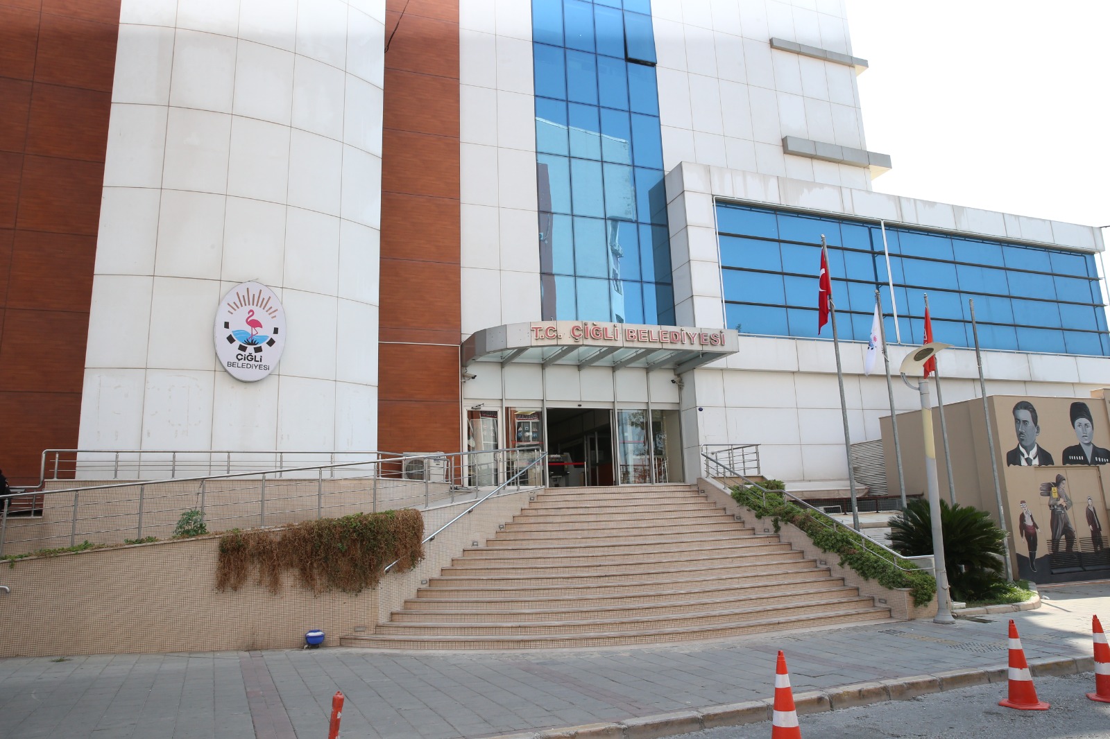 Çiğli’de Cumhuriyet coşkusu tiyatro, yürüyüş, spor turnuvası ve doğa etkinlikleriyle